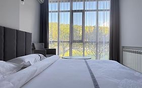 Green Hill Hotel
